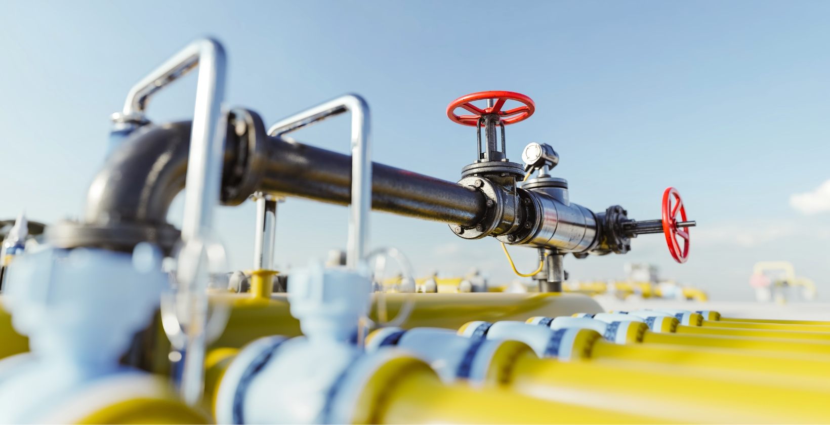 Gas pipeline with isolation valves